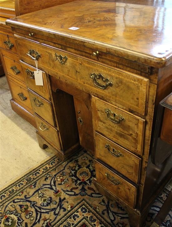 Walnut kneehole desk, 18th century or later
